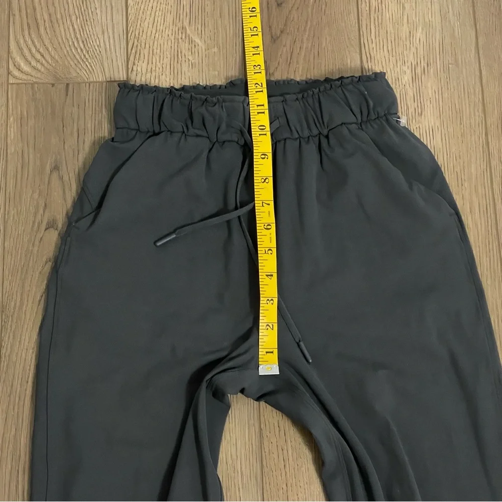 Lululemon Stretch Luxtreme‎ High Rise Jogger Pant